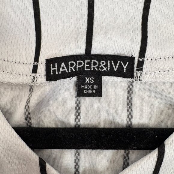Harper & Ivy New York Pinstripe Baseball Graphic Short Sleeve Tee Size XS New - Picture 4 of 7